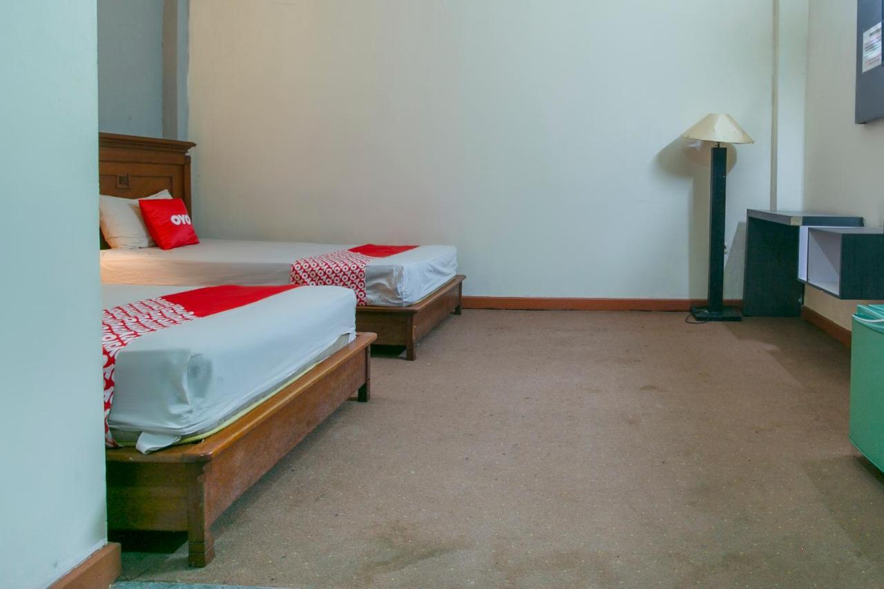 בנג'ארמאסין Oyo 3031 Hotel Regenerasi מראה חיצוני תמונה
